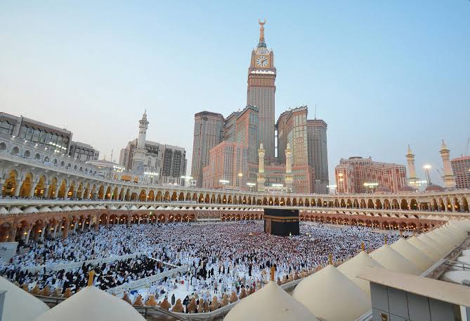 VIP Umrah Package, 8 Days/7 Nights in Makkah & Madinah